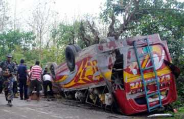 রাঙ্গামাটিতে বাস উল্টে নিহত ২